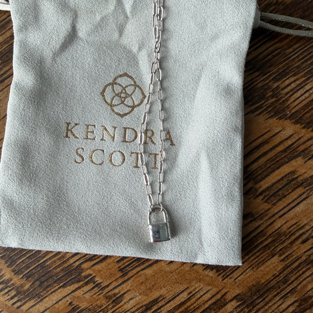 Kendra Scott Silver Jess lock chain necklace and huggie earrings - Picture 3 of 3